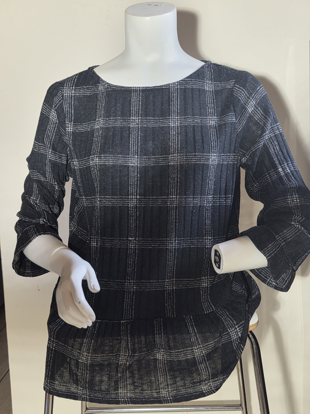 Elle Black and White Plaid Long-Sleeve Blouse